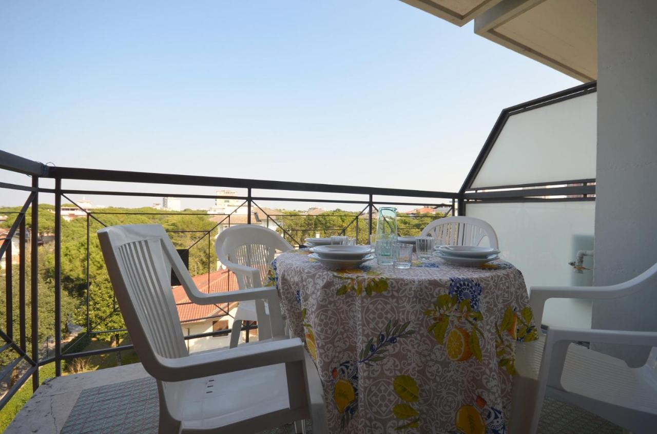 Apartamento Residenza Alisei Lignano Sabbiadoro Exterior foto